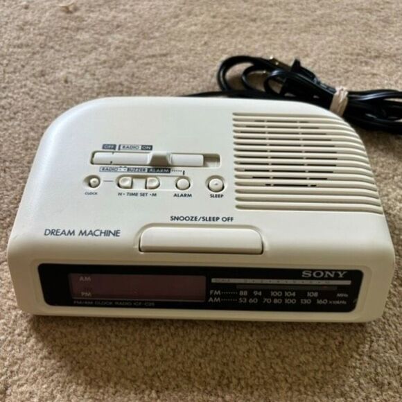 Sony Dream Machine ICF-C25 FM/AM Clock Radio - Picture 3 of 8